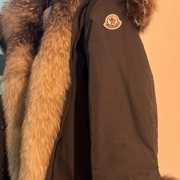 AUTHENTIC Moncler Black Fur-Trimmed Puffer Coat MONCLER size 2 US Medium - Picture 3 of 5